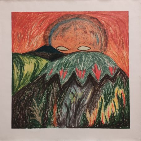 Färgstark målning av ett berg med stort ansikte och ögon i en dramatisk bakgrund.